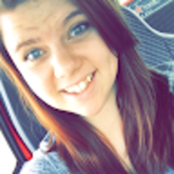 Meet your Posher, Amanda - Picture 1 of 1